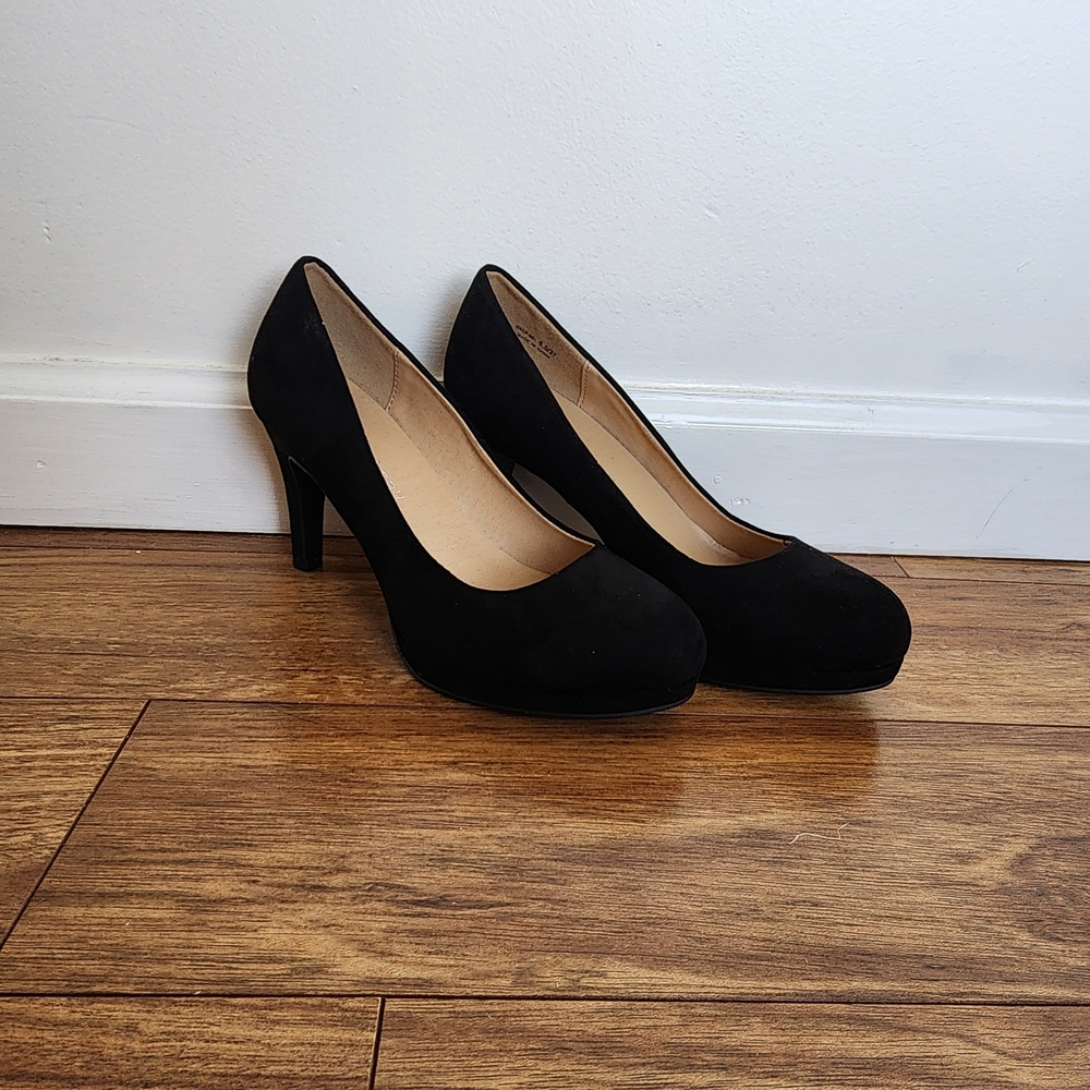 CL by Laundry Black Suede Round-Toe Pump